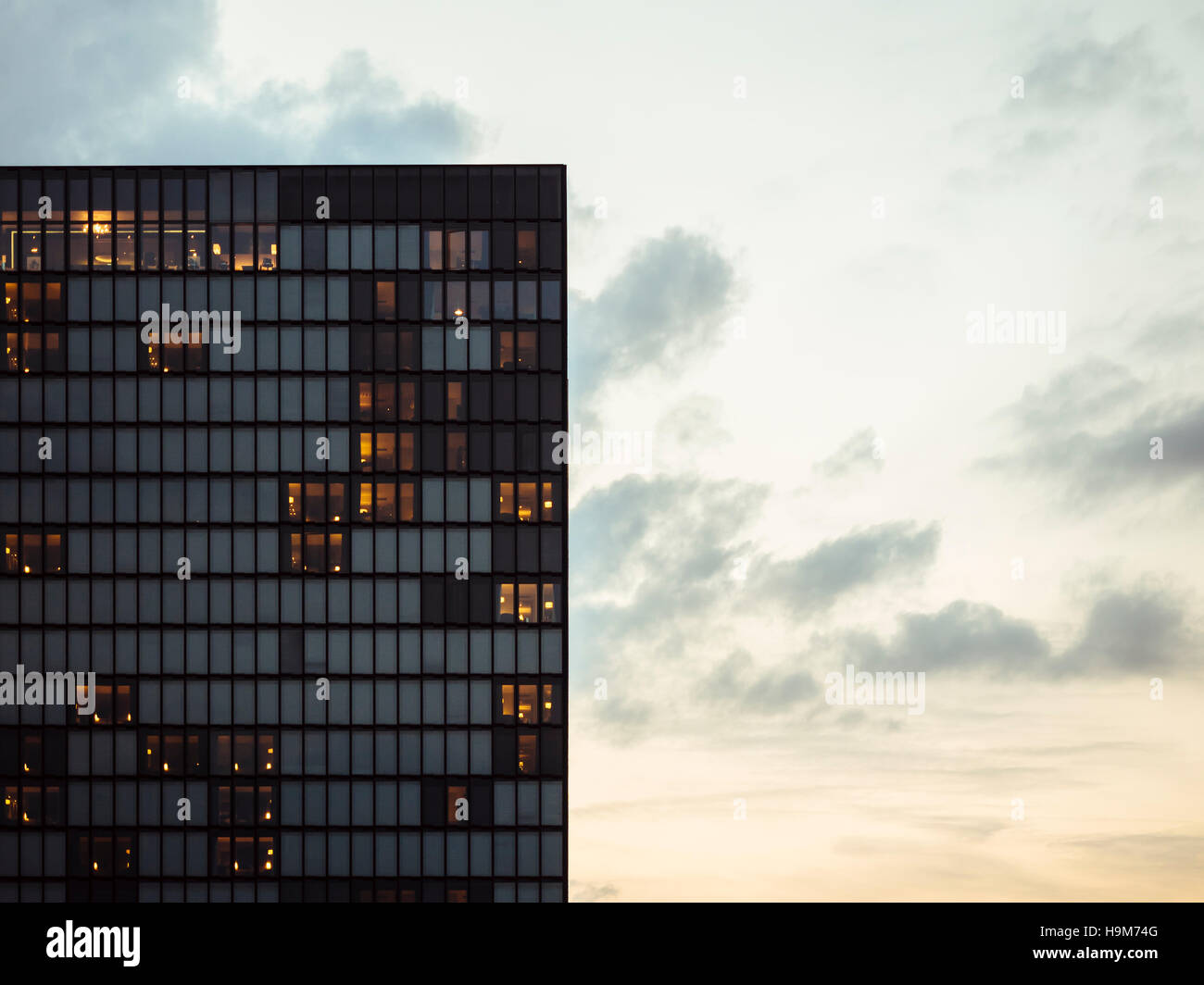 Germania, Duesseldorf, facciata di hotel di lusso a Media Harbour Foto Stock