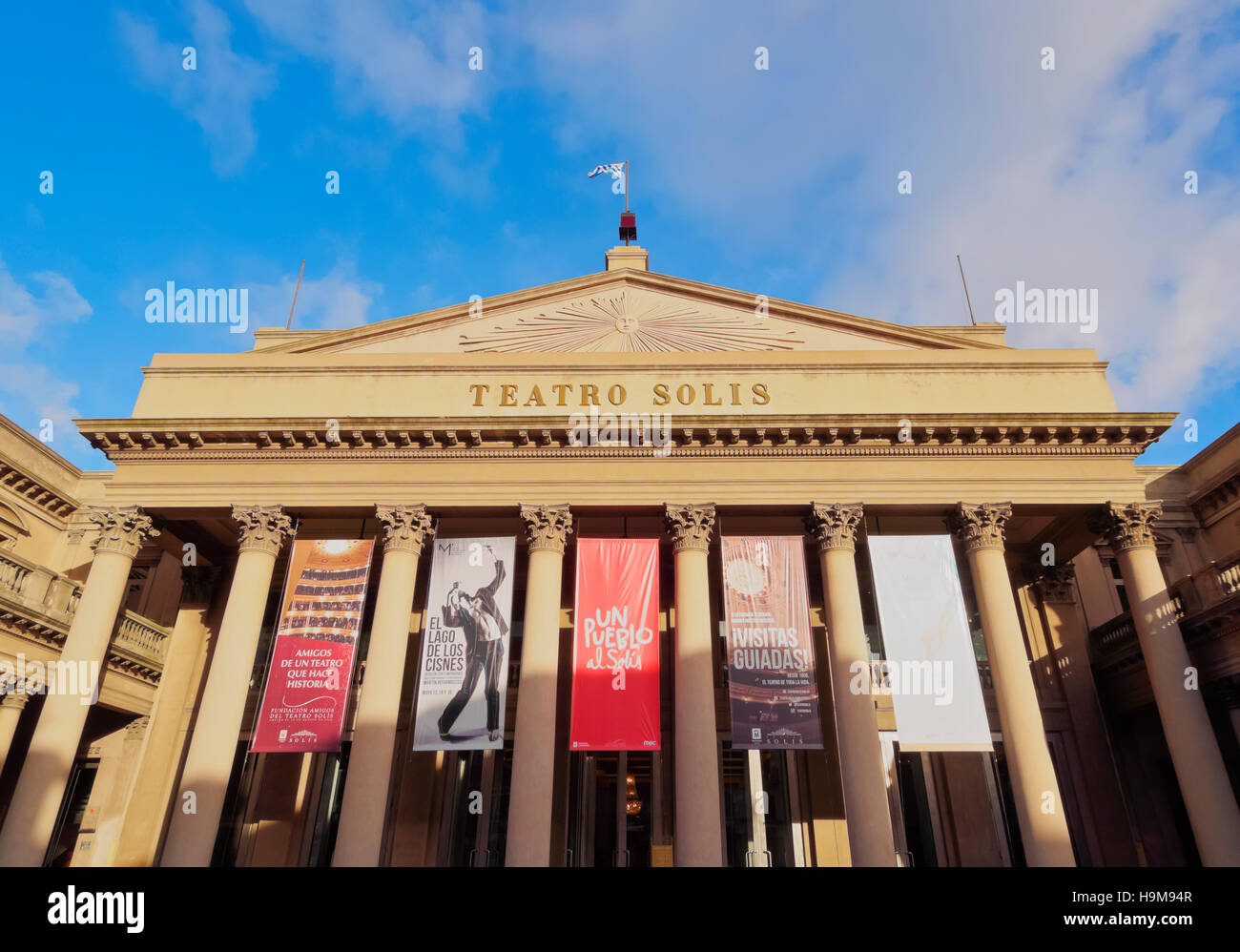 Uruguay, Montevideo, vista del Teatro Solis. Foto Stock