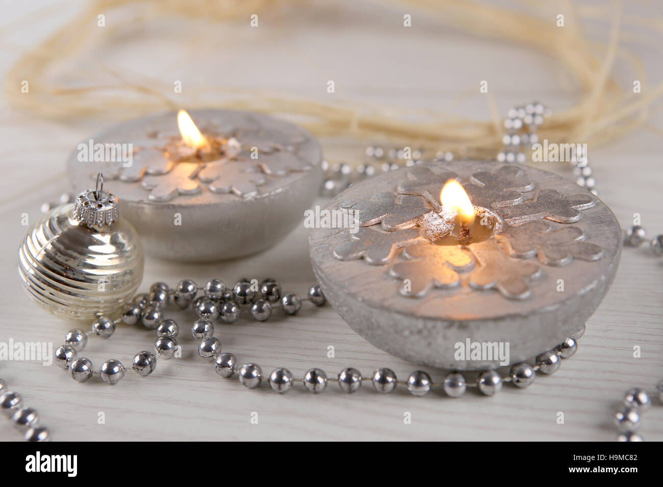 Candele d'argento immagini e fotografie stock ad alta risoluzione - Alamy