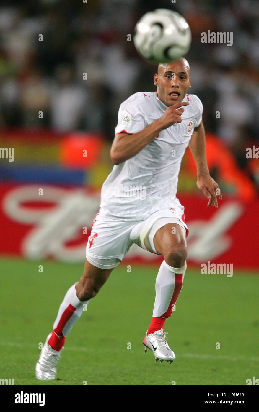 ALAEDDINE YAHIA TUNISIA & ST ETIENNE WORLD CUP STADIUM STUTGART Germania 19 giugno 2006 Foto Stock
