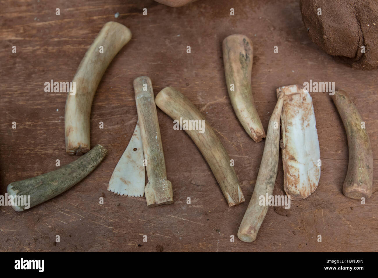 Fatto a mano attrezzi per ceramica Foto Stock