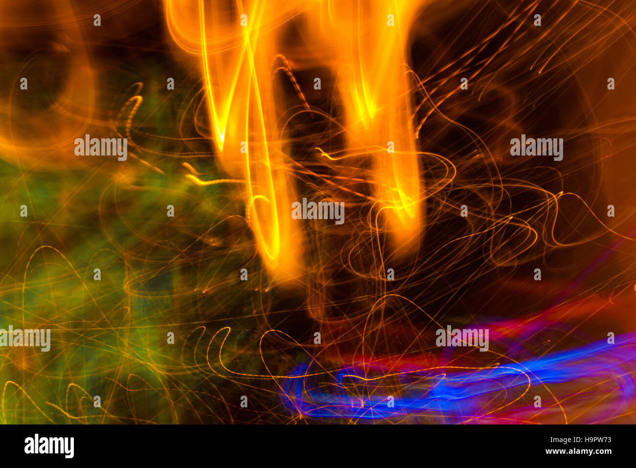 Semaforo vernice con una lunga esposizione, colorato abstract motion blur sullo sfondo Foto Stock