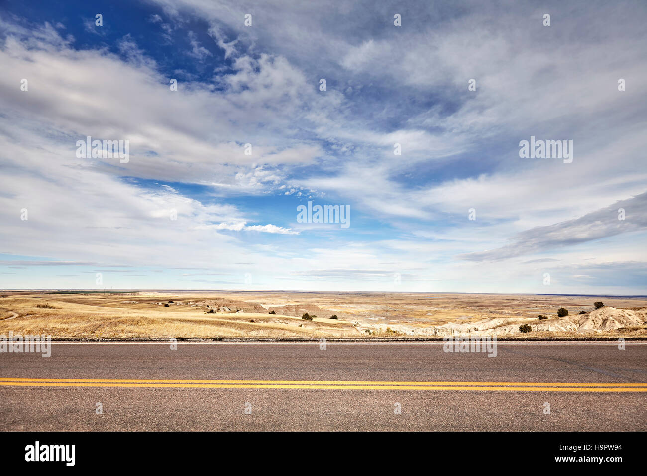 Strada nel deserto, il concetto di viaggio sfondo, STATI UNITI D'AMERICA. Foto Stock