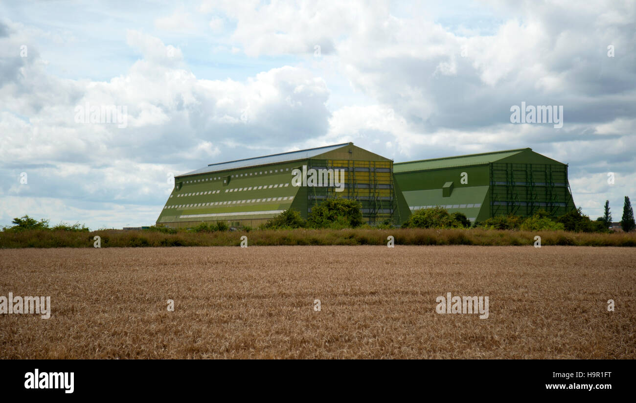 Cardington capannoni, Bedford costruito per alloggiare primi dirigibili, compresa la R101. Oggi ospita la più grande del mondo di aeromobile ibrido veicoli aria Airlander 10 Foto Stock