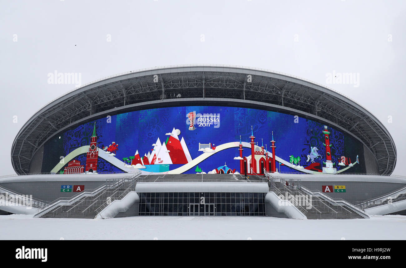 Auf einem riesigen Video-Screen am Kazan Arena Stadion ist am 26.11.2016 in Kasan, Russland, eine Werbung für den Confederations Cup 2017 in Russland zu sehen. Am Abend findet in der Tennisakademie von Kasan die Auslosung der Gruppen für den Confederations Cup 2017 statt. Das Acht-Nationen-Turnier findet vom 17. Juni bis 2. Juli 2017 in Russland statt. Foto: Christian Charisius/dpa Foto Stock