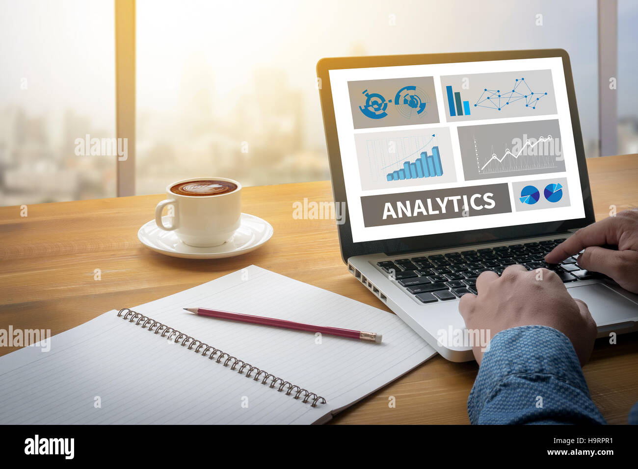 ANALYTICS (analisi di Marketing analitico Grafico) Foto Stock