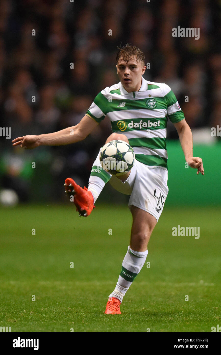 Celtic James Forrest durante la UEFA Champions League, gruppo C corrispondono al Celtic Park di Glasgow. Stampa foto di associazione. Picture Data: mercoledì 28 settembre, 2016. Vedere PA storia uomo Soccer City. Foto di credito dovrebbe leggere: Craig Watson/filo PA Foto Stock