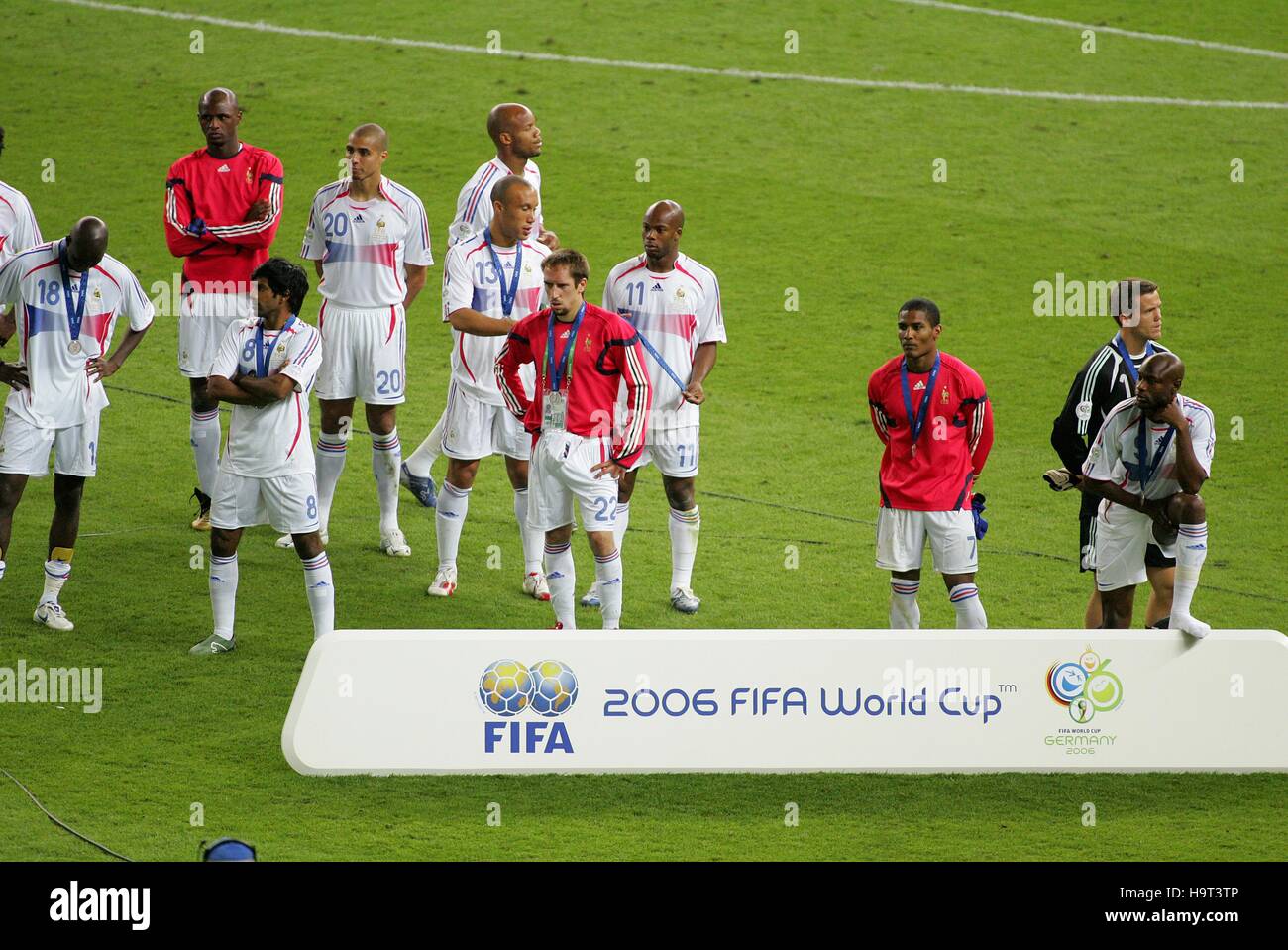 Il team francese dopo sparare FUORI ITALIA V FRANCIA OLYMPIASTADION BERLINO GERMANIA 09 Luglio 2006 Foto Stock