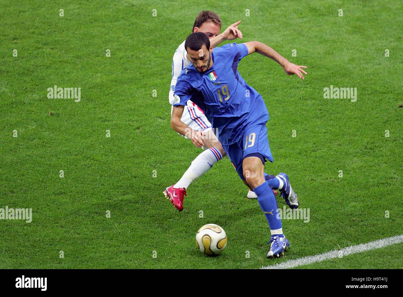 GIANLUCA ZAMBROTTA & F RIBERY ITALIA V FRANCIA OLYMPIASTADION BERLINO GERMANIA 09 Luglio 2006 Foto Stock