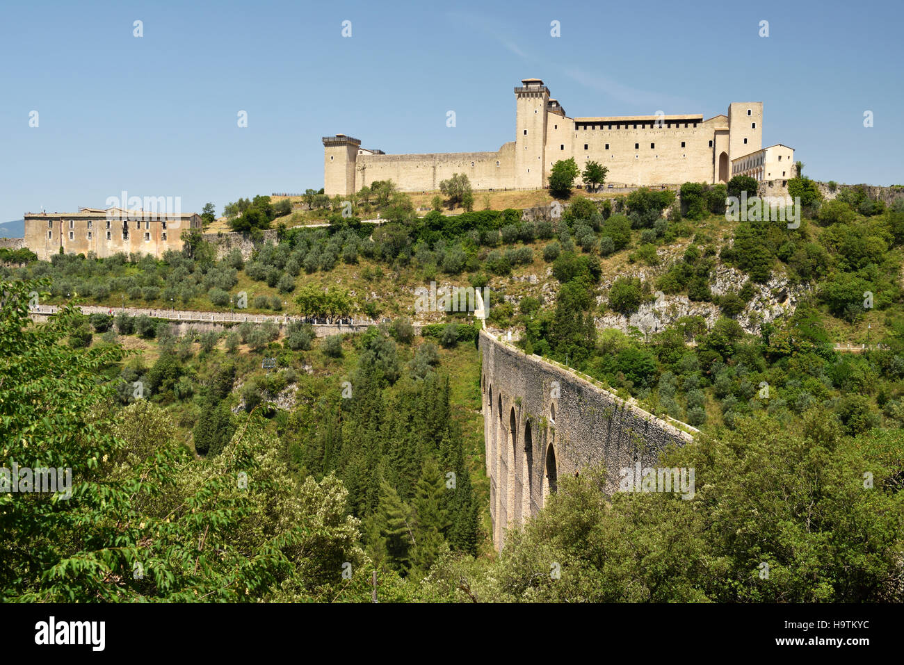 Il Ponte della Torre con la Rocca Albornoziana, Spoleto, umbria, Italia Foto Stock