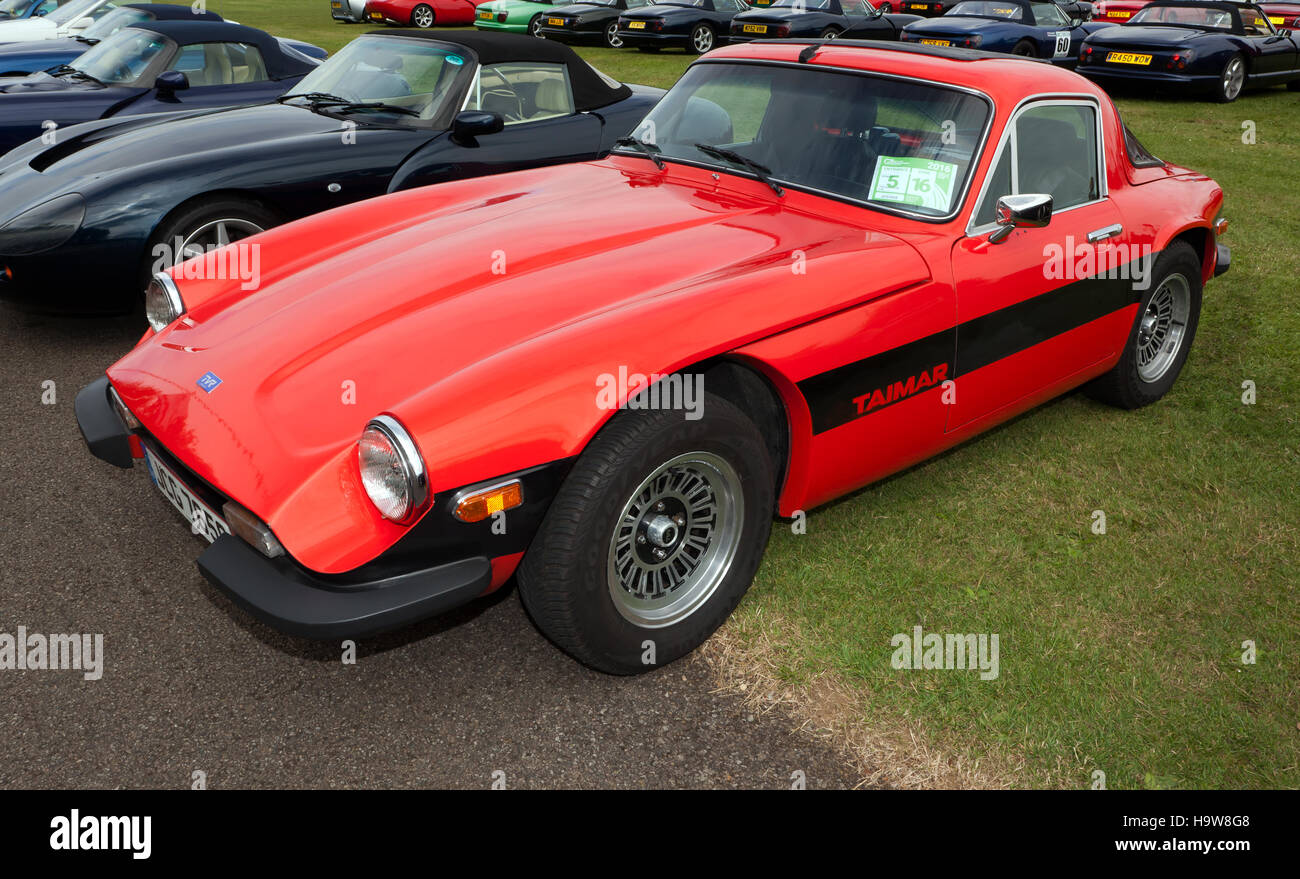 Vista di tre quarti di una anni settanta TVR Taimar, sul display nel TVR auto Club Zona del 2016 Silverstone Classic Foto Stock