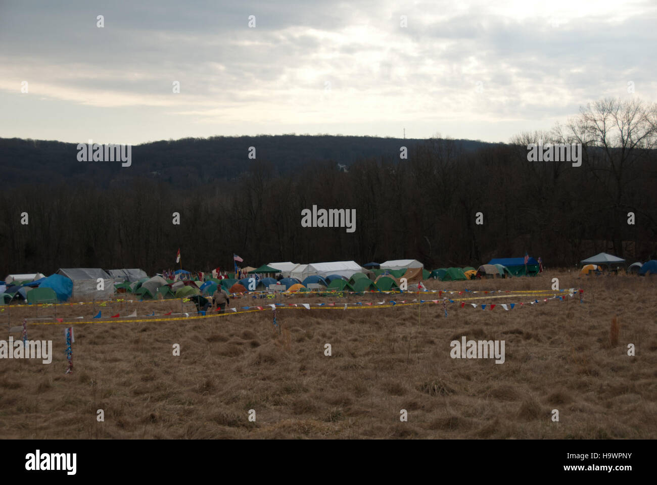 Il Valley Forge National Historical Park, noto per il suo ruolo nella Rivoluzione americana, offre anche opportunità di campeggio, tra cui tenda per i visitatori. Il parco offre strutture di alta qualità per sostenere l'apprendimento storico e le attività ricreative all'aperto, garantendo un'esperienza significativa per i visitatori. Foto Stock