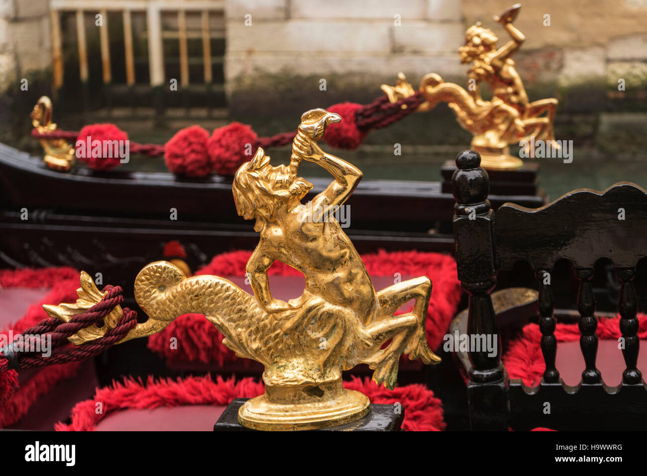 Gondola, statua d'Oro, Venezia, Venezia, Venedig, Italia, Europa Foto Stock