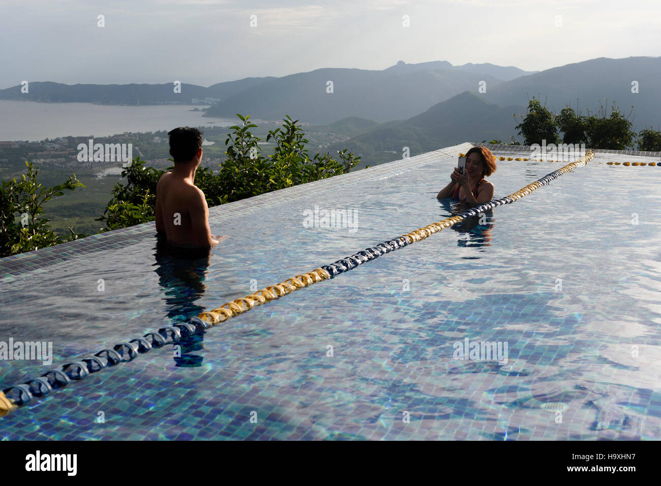 Pool di Birdsnest Resort vicino Sanya Hainan Island, Cina Foto Stock