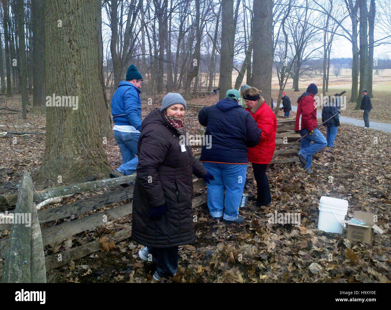 Il Martin Luther King Day of Service incoraggia gli individui di tutta la nazione a impegnarsi nel servizio comunitario, promuovendo il volontariato e la responsabilità civica in onore dell'eredità del dottor King. Foto Stock