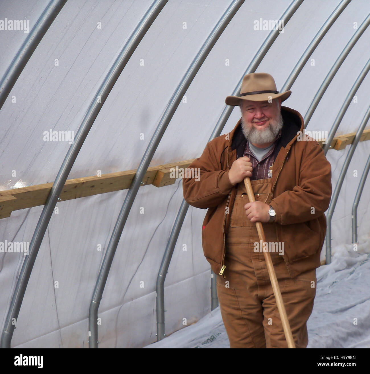 Larry King, una nota figura pubblica, sostiene gli sforzi ambientali e di conservazione, tra cui la protezione della fauna selvatica e la conservazione del parco. Il suo coinvolgimento aumenta la consapevolezza delle questioni ecologiche critiche e del ruolo dei parchi nazionali nella conservazione. Foto Stock