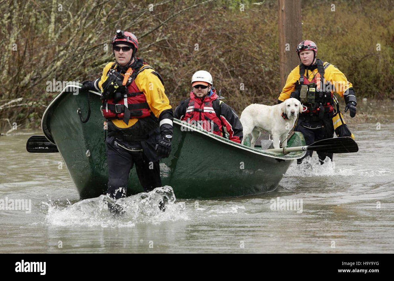 Nel 2014, l'USDA ha risposto a un disastro di una barca d'acqua che ha coinvolto vittime di massa e una frana fangosa, coordinando gli sforzi di salvataggio e fornendo supporto alle squadre di risposta alle emergenze. Foto Stock