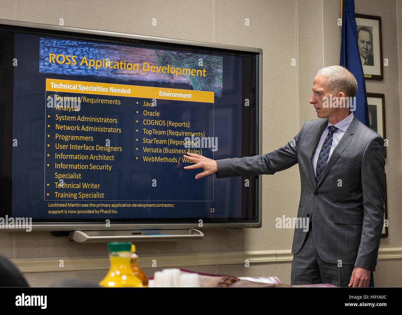 L'IT Job Shadow Day dell'USDA mette in contatto gli studenti delle scuole superiori con i professionisti nel campo della tecnologia, fornendo informazioni sulle carriere IT e promuovendo l'innovazione futura nel settore pubblico. Foto Stock