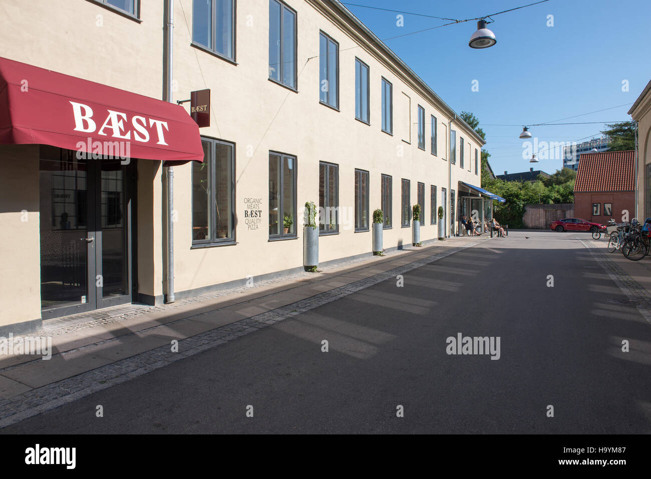 Ristorante Baest a Copenhagen, in Danimarca come visto dalla strada fuori in estate Foto Stock