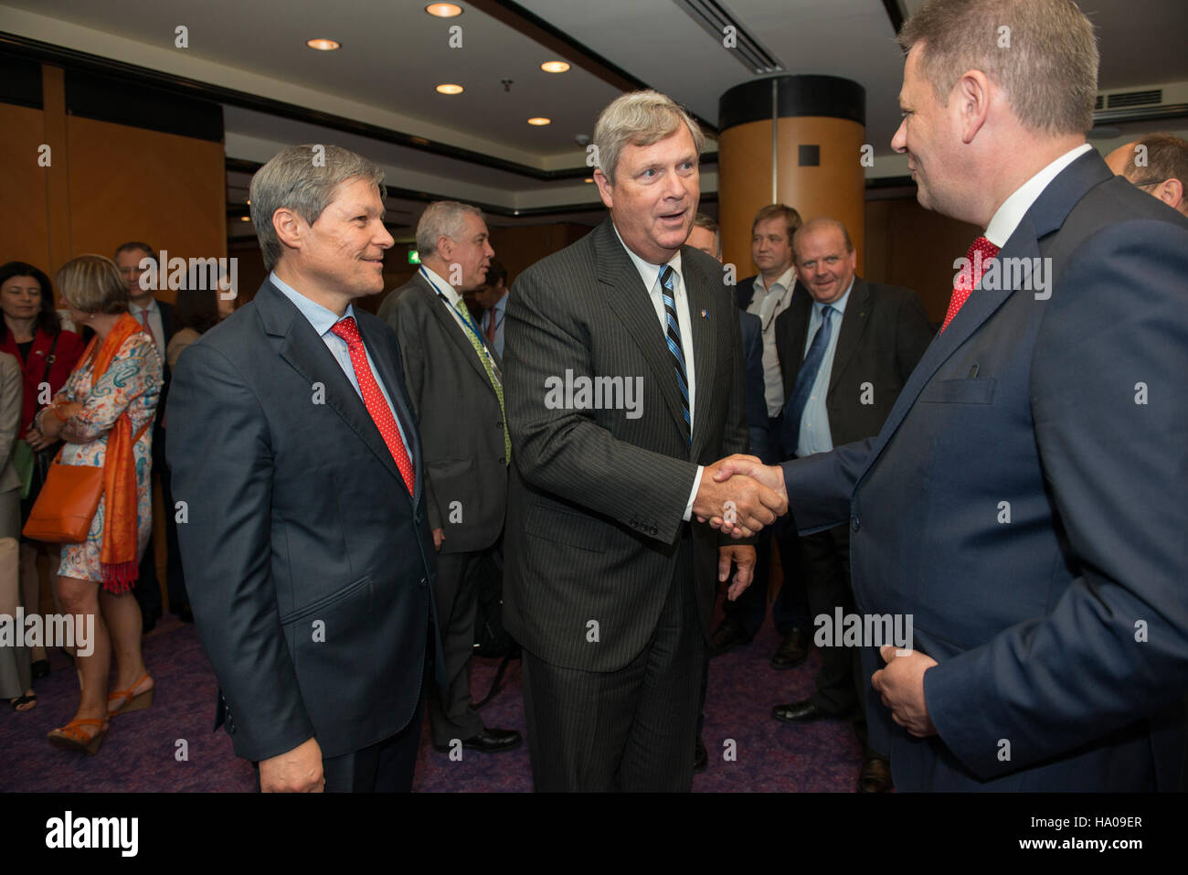 L'accordo di partenariato transatlantico per il commercio e gli investimenti (TTIP), discusso dai funzionari della Commissione europea e dal Segretario dell'Agricoltura degli Stati Uniti Tom Vilsack, incide sia sulle politiche commerciali che sulle considerazioni ambientali, compresi gli sforzi di conservazione nei parchi nazionali e la gestione delle risorse naturali. Foto Stock