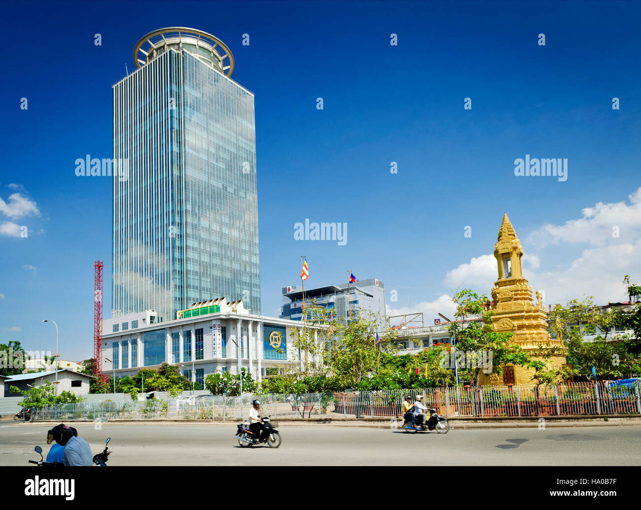 Canadia Bank tower architettura moderna costruzione grattacielo nel centro di phnom penh cambogia città Foto Stock