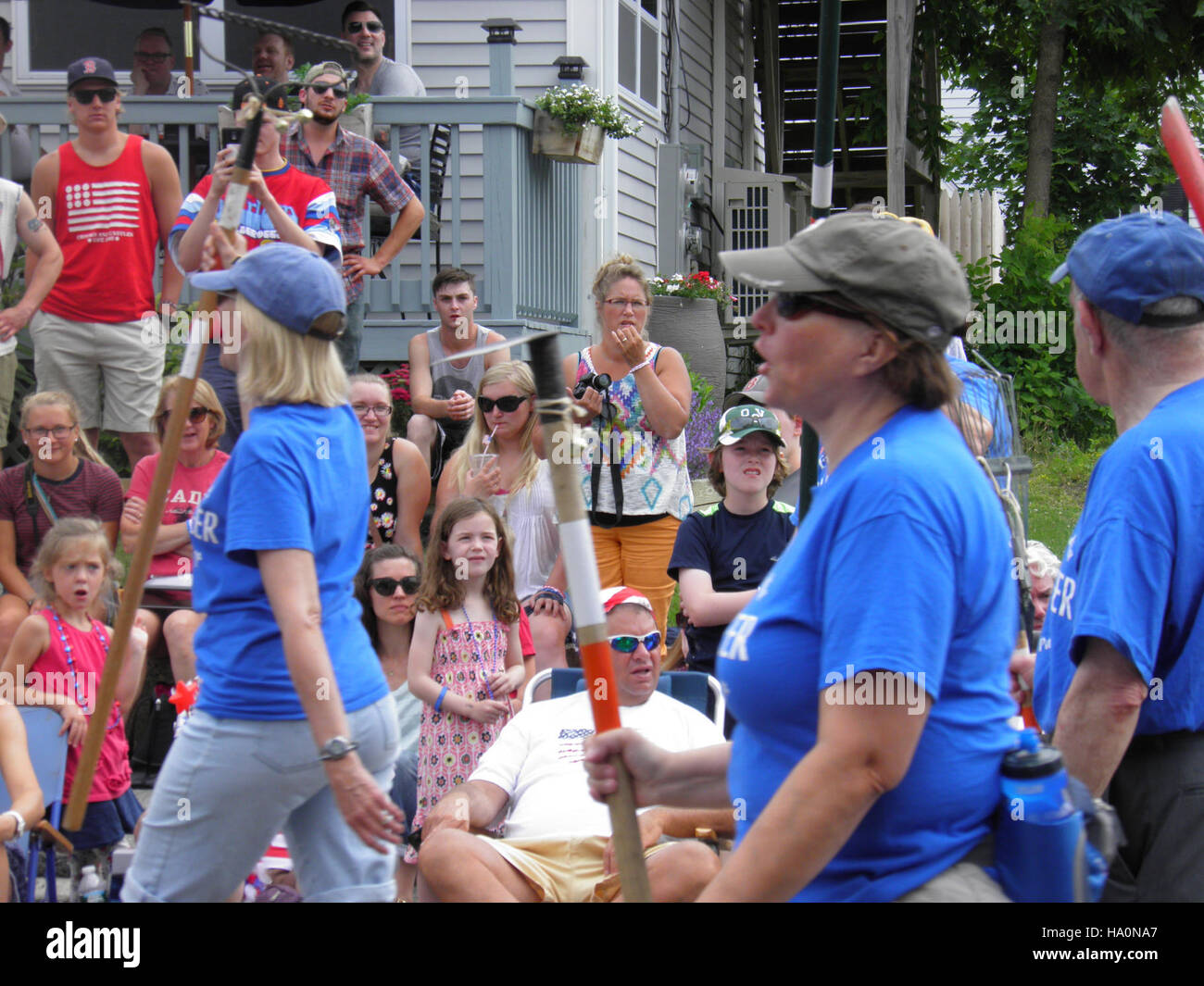 Questa immagine rappresenta probabilmente uno studio scientifico o un lavoro sul campo in natura, che mostra l'importanza della ricerca ambientale. Le specifiche della ricerca o dello studio non sono chiare, ma sottolineano il ruolo della scienza negli ecosistemi naturali. Foto Stock