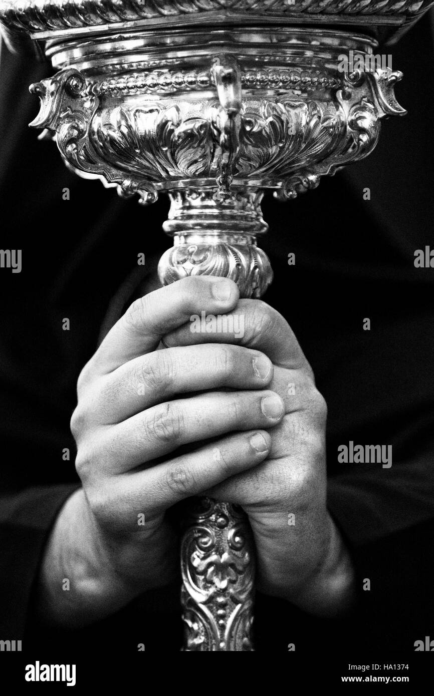 Mani graal cattolica durante la semana santa o la settimana Santa di Siviglia Foto Stock