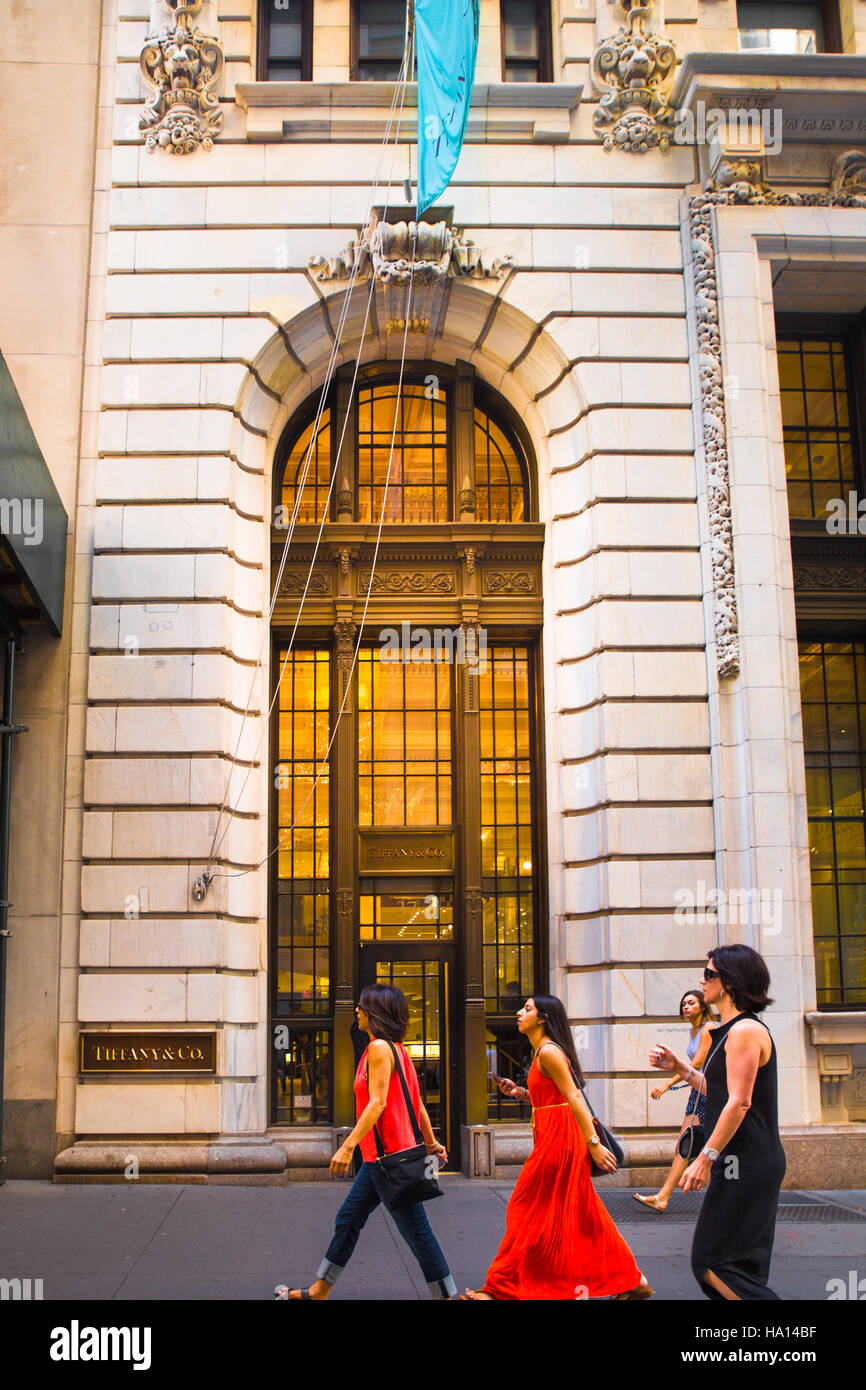 Vista di Tiffany & Co. a Wall Street a New York City Foto Stock