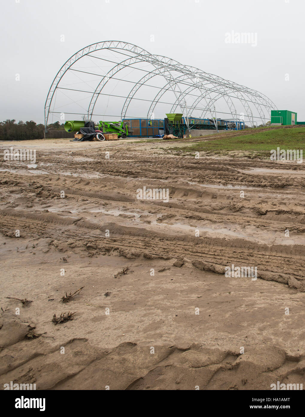 Il programma Renewable Energy for America (REAP) dell'USDA sostiene soluzioni energetiche sostenibili, comprese le tecnologie per il trattamento dei rifiuti animali. Il programma si occupa della gestione delle acque reflue, del controllo dell'ammoniaca e dell'abbattimento degli odori in ambienti agricoli, promuovendo tecnologie di livello ambientale superiore per un uso energetico più efficiente nell'America rurale. Foto Stock