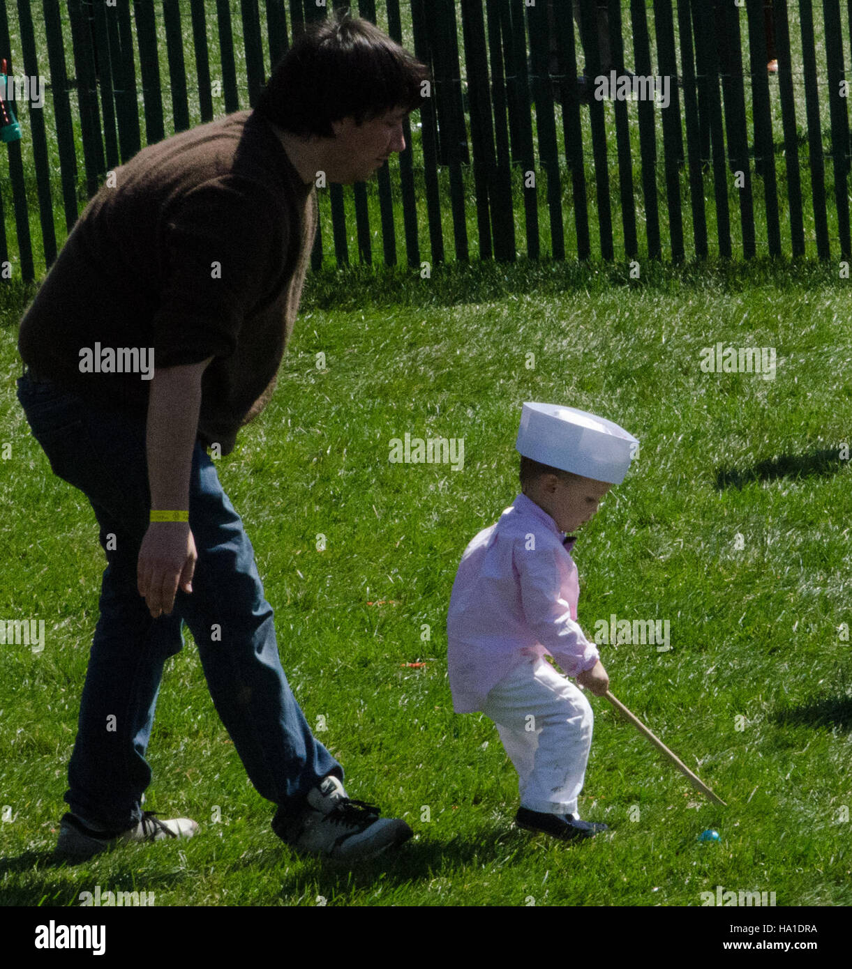 Il 138° White House Easter Egg Roll con la First Lady Michelle Obama e il presidente Barack Obama sul South Lawn, festeggiando con giochi, musica, dimostrazioni di cucina e il tradizionale Easter egg roll. Foto Stock