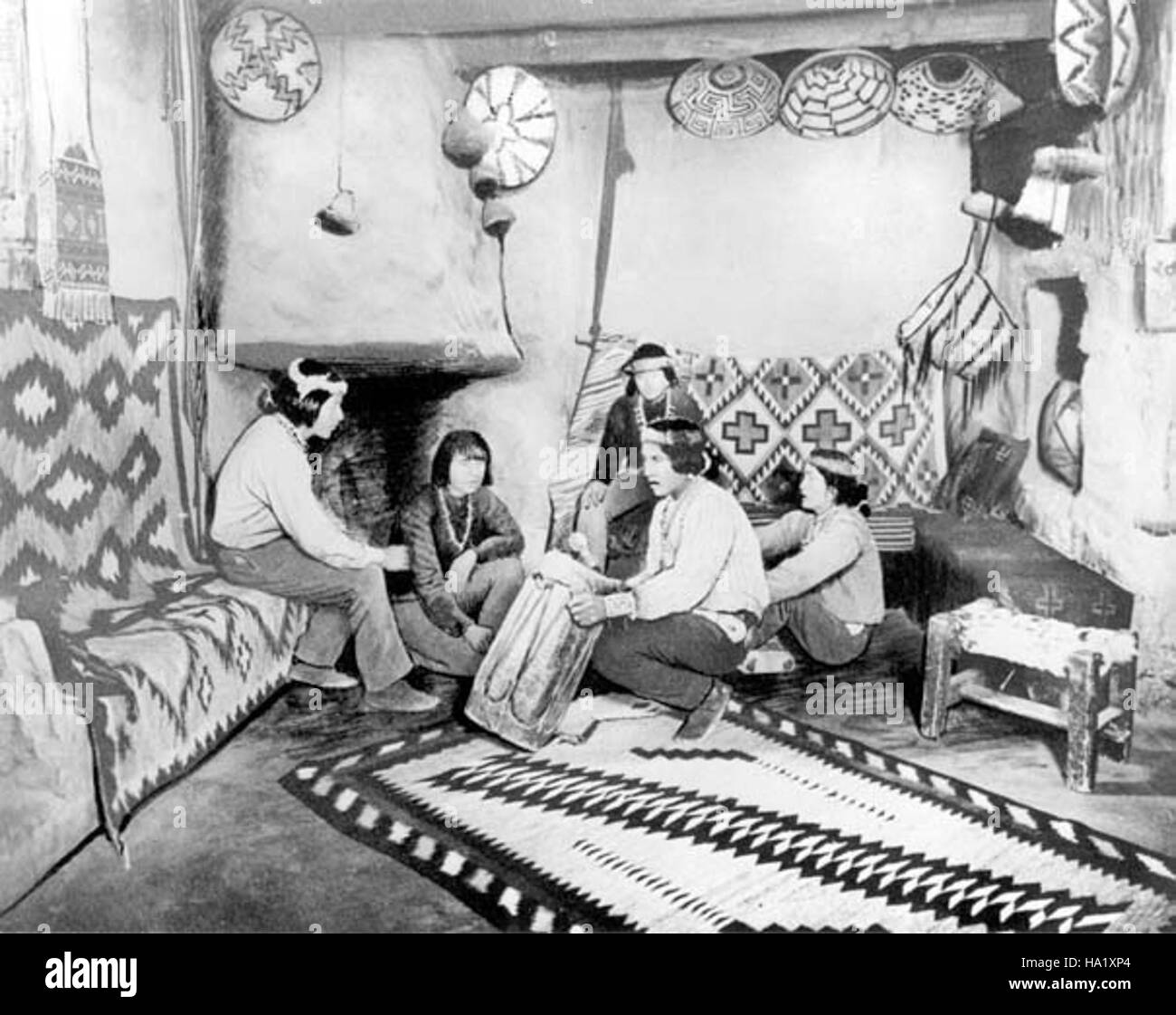 Grand Canyon nps 09938 5897647673 Grand Canyon storica Hopi House Music dimostrazione c. 1905 Foto Stock