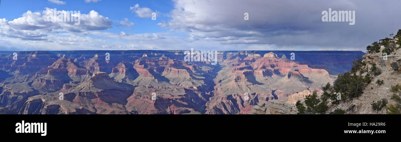 Il Museo di Geologia Yavapai nel Parco Nazionale del Grand Canyon offre mostre educative sulla storia geologica della regione, aiutando i visitatori a comprendere la formazione del canyon. Foto Stock