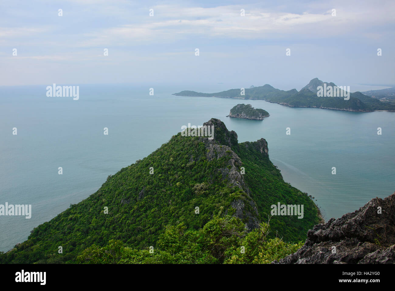 Splendida vista del Golfo di Thailandia dal vertice di Khao Muak Lom, Prachuap Khiri Khan, Thailandia Foto Stock