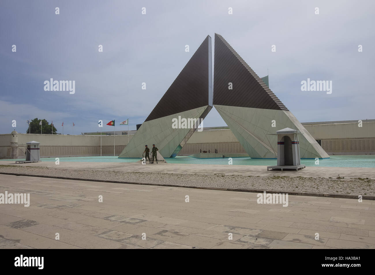 Lisbona, Portogallo - 8 Marzo 2010: " AOS Combatentes do Ultramar' - Monumento Nazionale per il portoghese soldati caduti in Africa (1961-1975) a Belem. Foto Stock