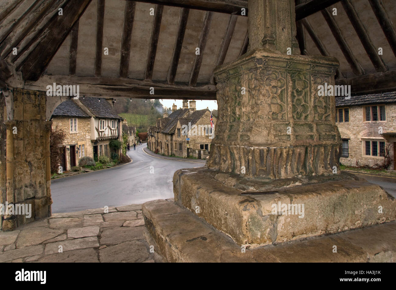 Castle coombe,Wiltshire,uk,un pittoresco villaggio spesso utilizzato come un film e tv posizione. Foto Stock