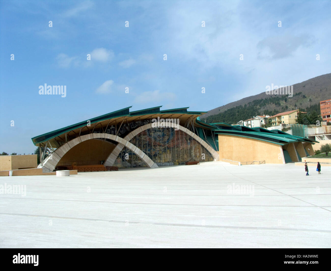 San Pio da Pietrelcina o chiesa del pellegrinaggio di Padre Pio, architetto Renzo Piano, a San Giovanni Rotondo, Foggia, Puglia, Italia Foto Stock