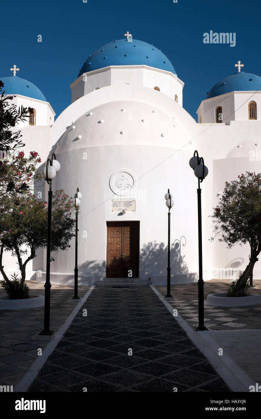 Chiesa di Timiou Stavrou, Perissa, Santorini, Grecia Foto Stock