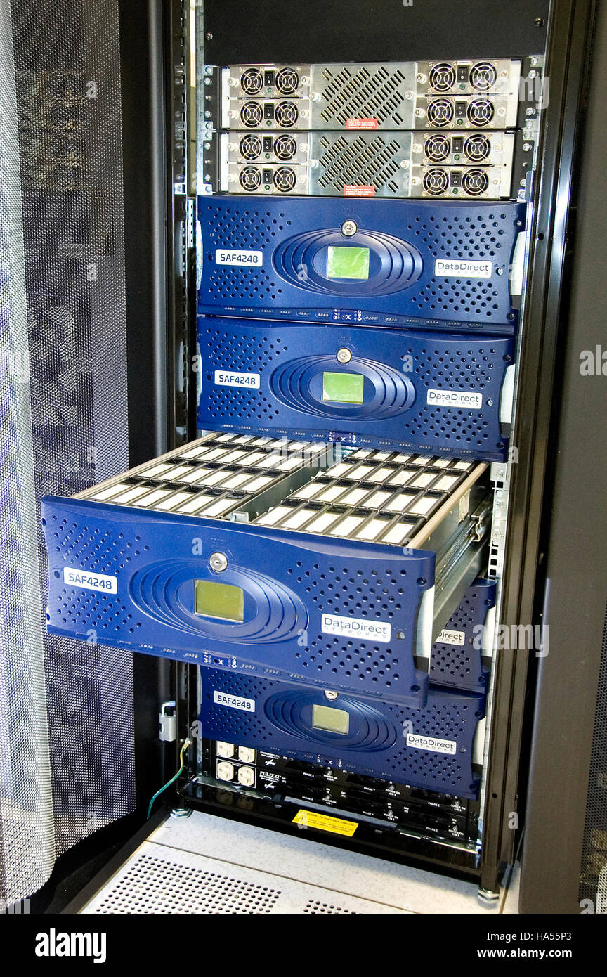 Questa iniziativa del Dipartimento dell'energia esplora circuiti e tecnologie avanzate, con particolare attenzione ai sistemi a basso consumo energetico. Il programma sostiene soluzioni energetiche innovative, tra cui lo sviluppo di sistemi avanzati per la produzione e la distribuzione di energia sostenibili. Foto Stock