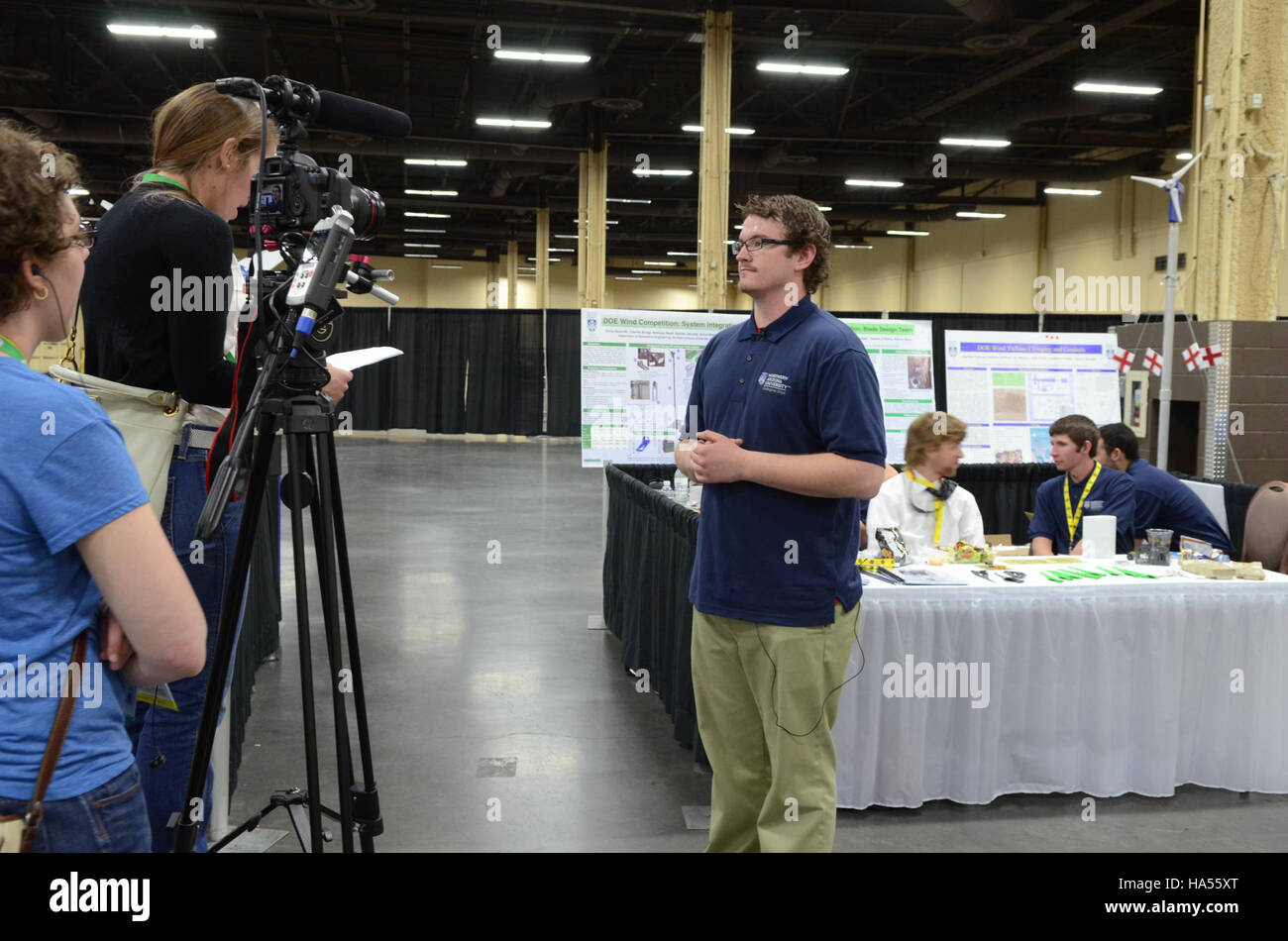 Il Dipartimento dell'energia continua il suo lavoro per promuovere l'energia sostenibile, la gestione ambientale e la mitigazione dei cambiamenti climatici attraverso l'innovazione politica e tecnologica. Foto Stock