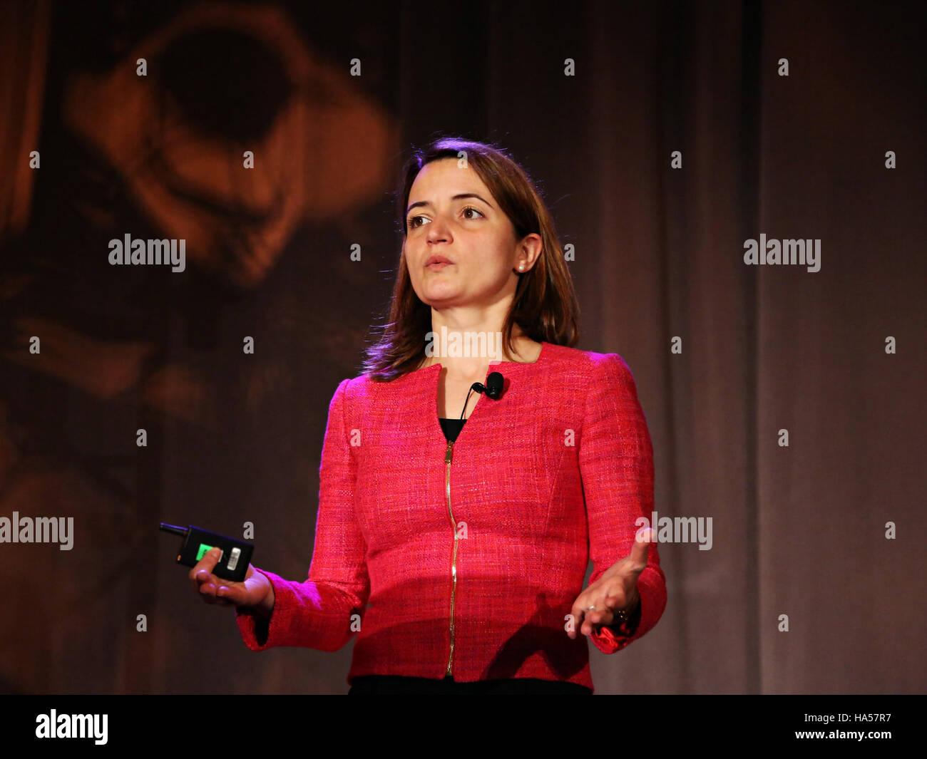 Il giorno 2 della sessione principale si è incentrato su argomenti relativi alla natura, alla scienza e alla politica, con discussioni che affrontano l'intersezione tra sfide ambientali e soluzioni politiche. La sessione sottolinea il ruolo della scienza nella definizione delle politiche pubbliche e delle pratiche sostenibili. Foto Stock