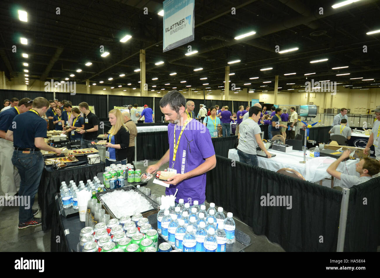 Questo progetto del Dipartimento dell'energia si concentra sull'integrazione di nuove tecnologie a sostegno della gestione ambientale e del risparmio energetico, allineando la ricerca scientifica agli obiettivi di sviluppo sostenibile per promuovere l'efficienza energetica e mitigare gli impatti climatici. Foto Stock