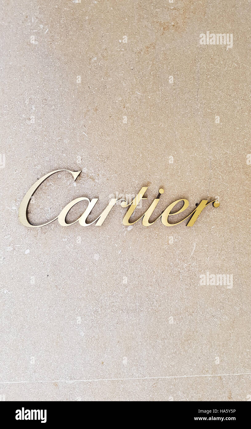 Dettaglio del negozio di Cartier a Roma, Italia. Cartier progetta, produce, distribuisce e vende gioielli e watche Foto Stock