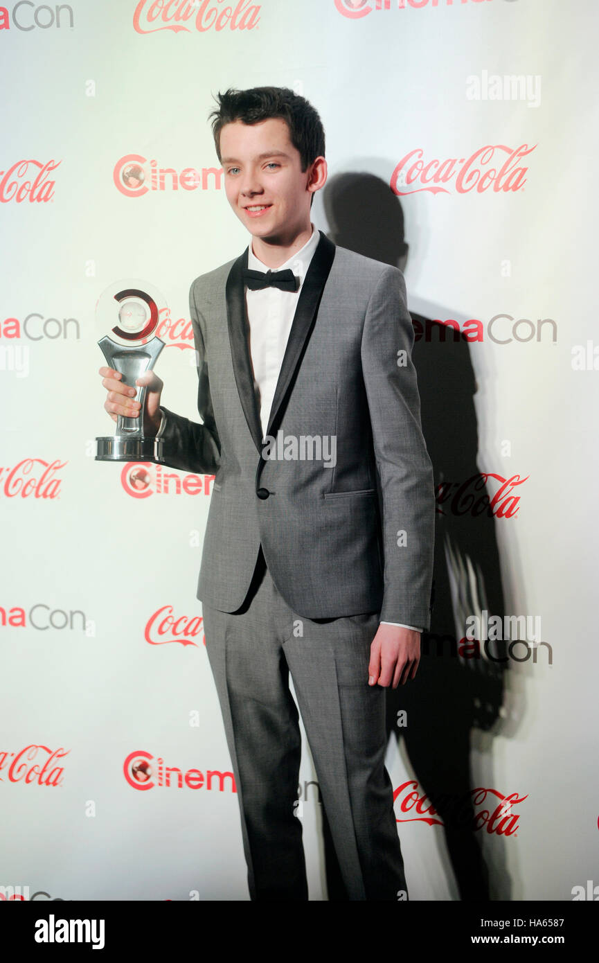Asa Butterfield destinatario di "Rising Star del 2013', arriva al CinemaCon cerimonia di premiazione presso il nightclub pura al Caesars Palace durante il CinemaCon, la convenzione ufficiale dell Associazione Nazionale dei proprietari del teatro, il 18 aprile 2013 a Las Vegas, Nevada. Foto Stock