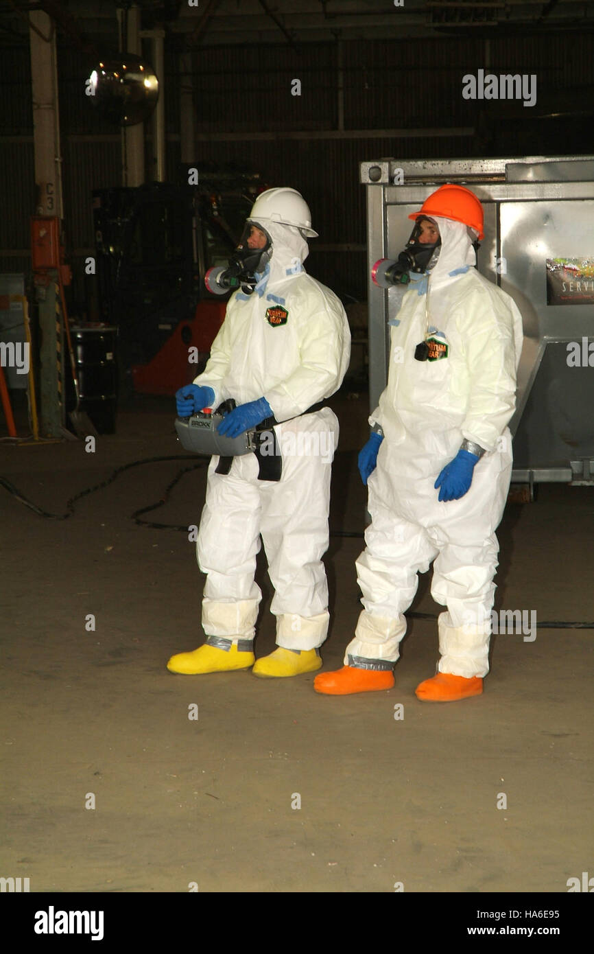 La tecnologia robotica viene impiegata presso il sito di Paducah come parte del suo sforzo di pulizia ai sensi dell'American Recovery and Reinvestment Act (ARRA). L'uso della robotica aumenta la sicurezza e l'efficienza nella gestione dei materiali pericolosi, riducendo l'esposizione umana ad ambienti pericolosi. Il Dipartimento dell'energia supervisiona il processo di pulizia per garantire la tutela dell'ambiente e della salute pubblica. Foto Stock