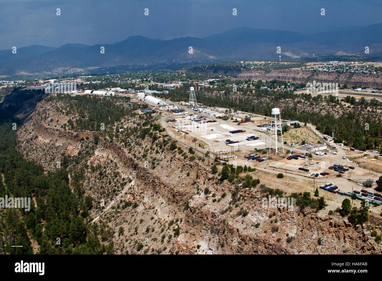 L'area tecnica 21 di Los Alamos, situata all'interno del parco nazionale, fa parte delle strutture di ricerca storiche del Dipartimento dell'energia. Il sito contribuisce ai progressi scientifici della nazione, in particolare nel campo dell'energia nucleare e della sicurezza nazionale. Foto Stock