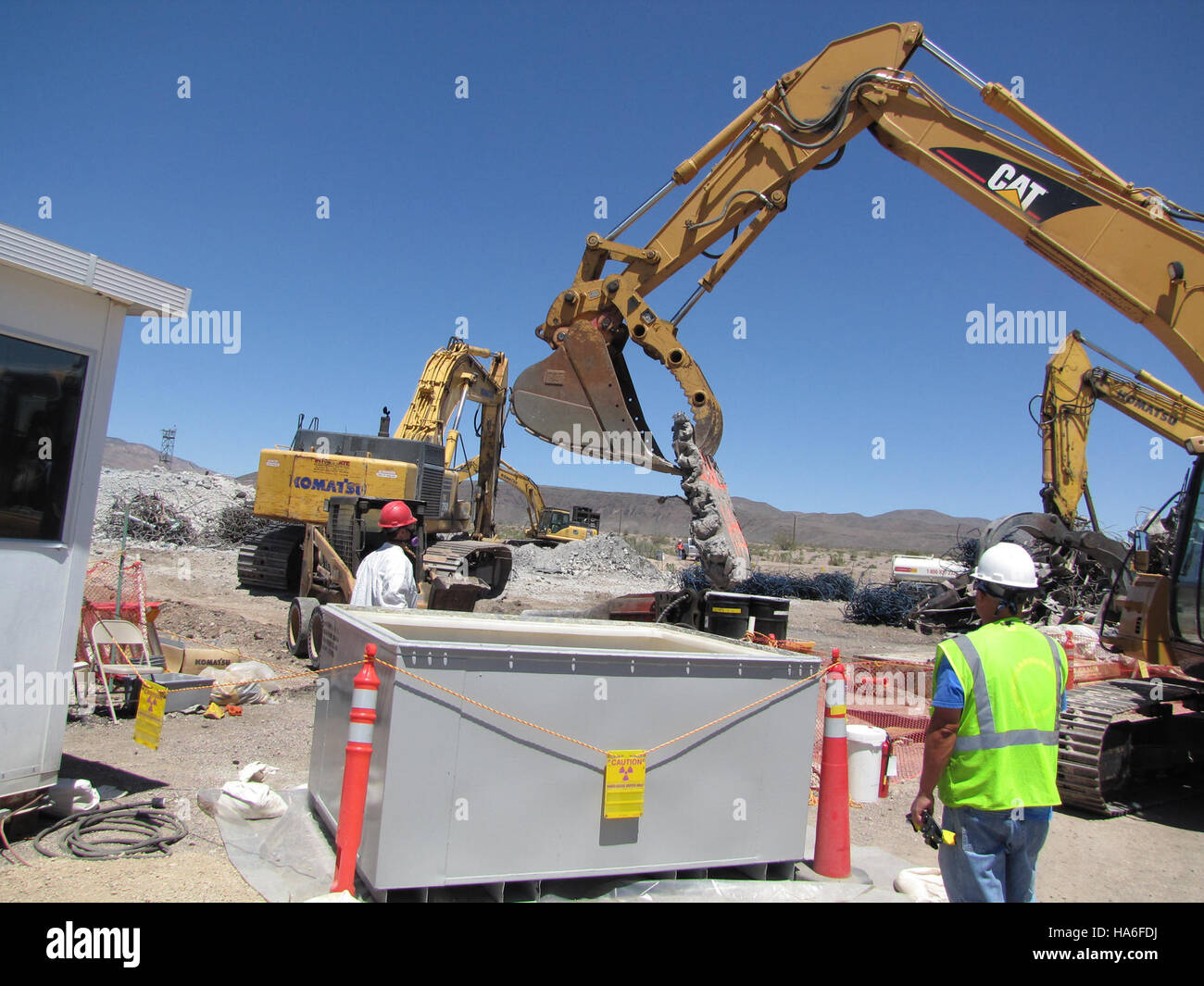 Il finanziamento del Recovery Act accelera gli sforzi di pulizia presso il Nevada test Site, affrontando le preoccupazioni ambientali e sostenendo l'occupazione locale e lo sviluppo economico in Nevada. Foto Stock
