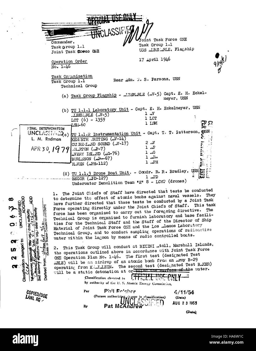 Un documento storico del 17 aprile 1946, relativo alla Joint Task Force ONE, che mostra i primi sforzi nell'era post-bellica per la ricerca nucleare, legati alla sicurezza nazionale e al progresso scientifico. Foto Stock