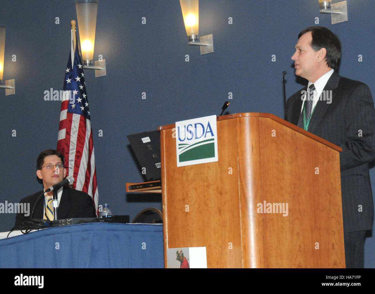 Questa immagine mette in evidenza uno sforzo di conservazione per proteggere la pika, una specie a rischio, da pagamenti impropri che possono influire sui finanziamenti per progetti di conservazione nei parchi nazionali. Foto Stock