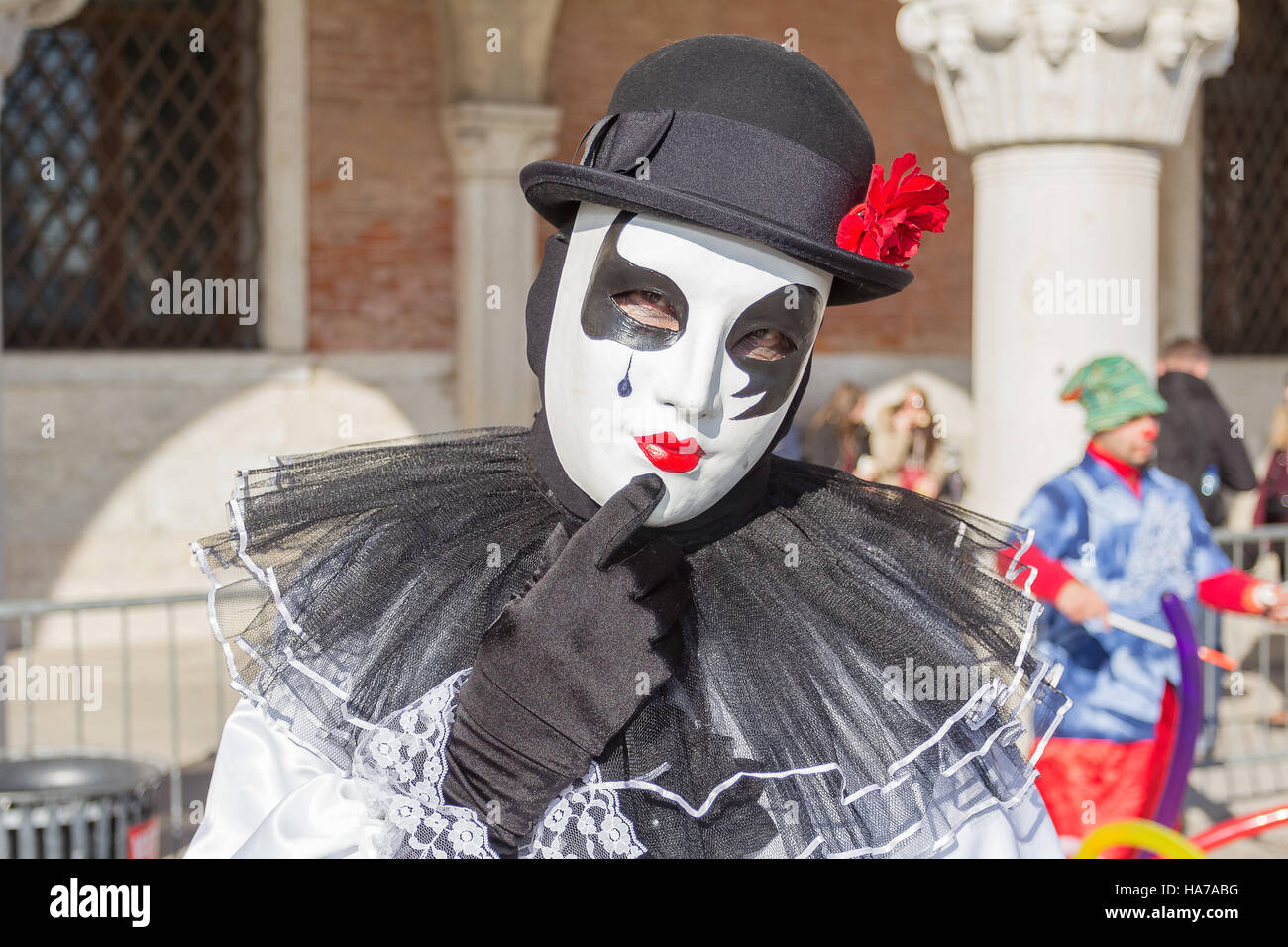 Un clown in Venezia Foto Stock