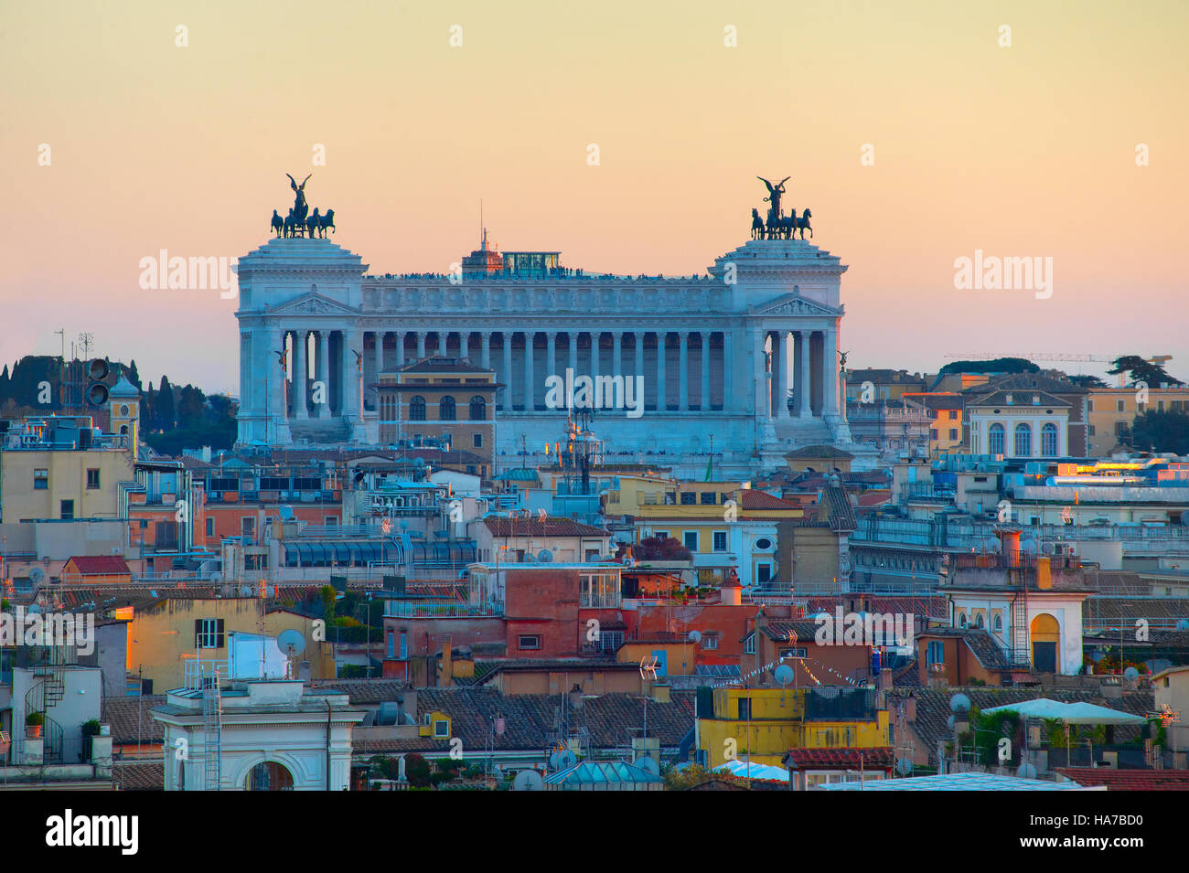 Skyline di Roma con Altare della Patria. Italia Foto Stock